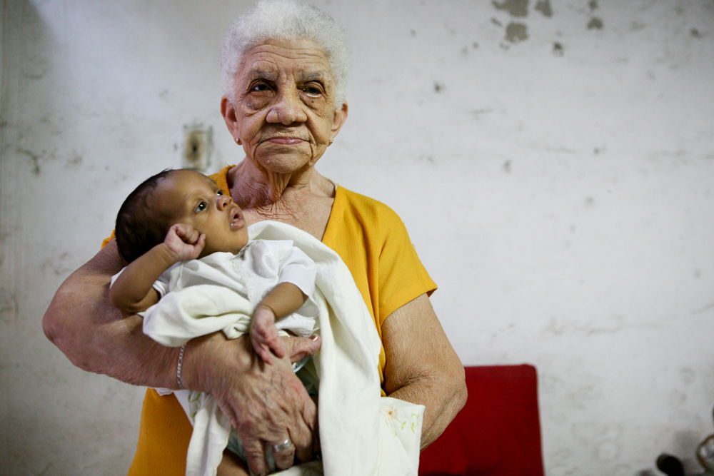 Kuba Havanna Habana Fotograf people Familie Baby Oma-4