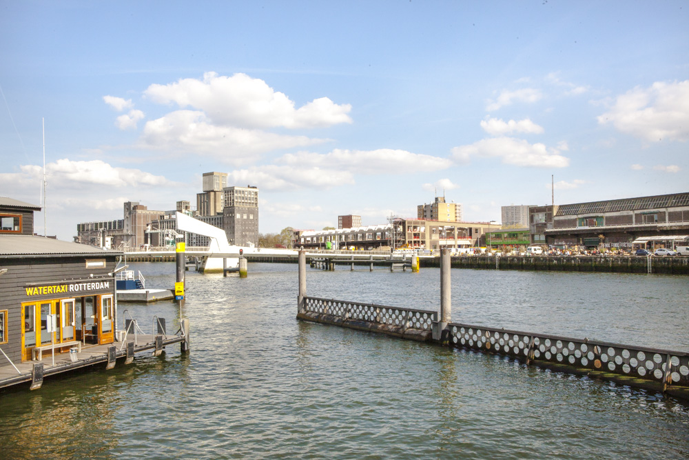 Holland, fotograf, reiseblog, Wassertaxi, Kop van Zuid, Rotterdam, Blick auf Fenix Food Factory