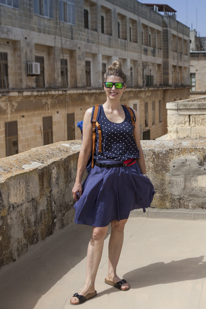 Blick Valletta Malta Altstadt Weltkulturerbe Meer Stadtmauer Hafen Fort Hellolulu Kamera Kamerarucksack Fototasche Designstraps Rucksack