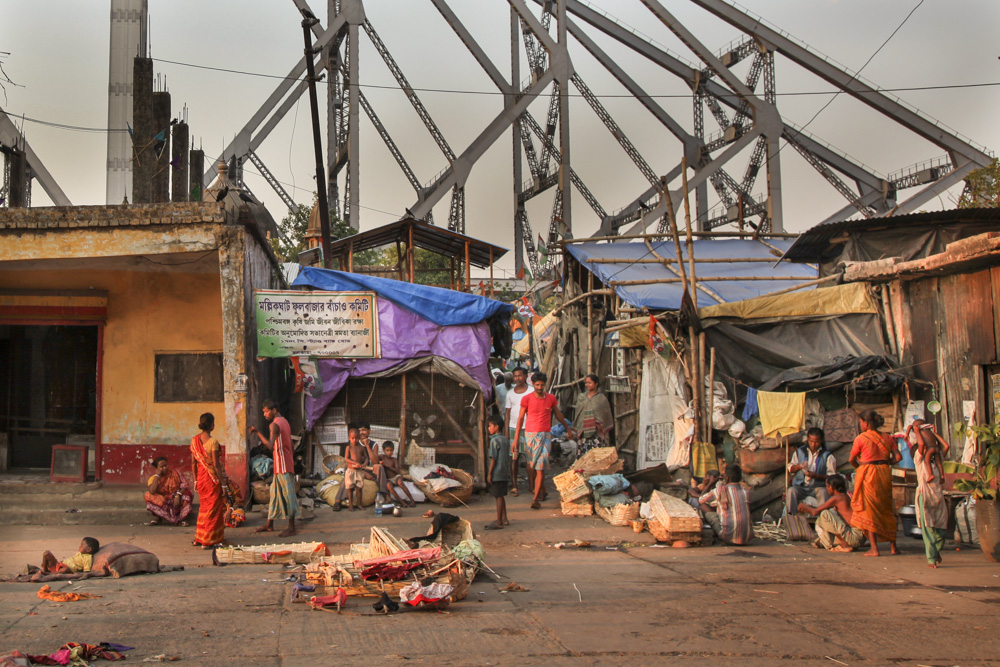 howrah bridge kalkutta menschen