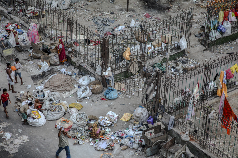 indien müllplatz schlafplatz sicher kalkutta kolkata straße