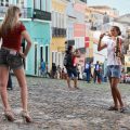 High heels, kopfsteinpflaster, brasilien, altstadt, Pelourinho, salvador de Bahia, Brazil, Fotograf, Barefoot, Barfuß, Barfußlaufen